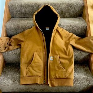 Large Boys Carhartt coat. Brand New no tags, only worn once.